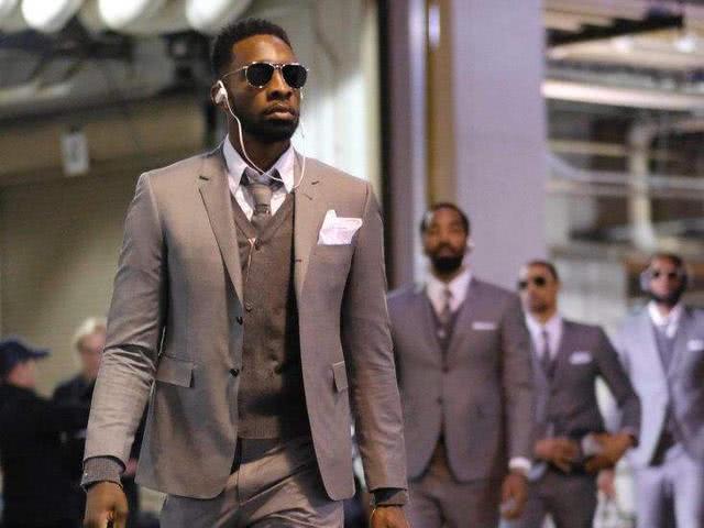 持球三威胁 持球三威胁